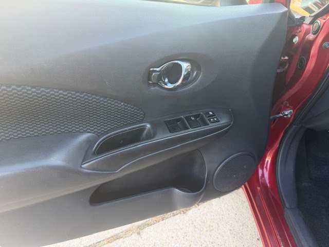 2016 Nissan Versa Image 7