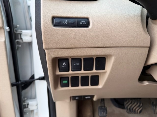 2015 Nissan Rogue Image 9