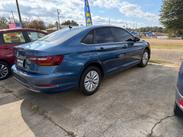 2019 Volkswagen Jetta Image 2