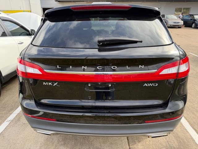 2017 Lincoln MKX Image 2