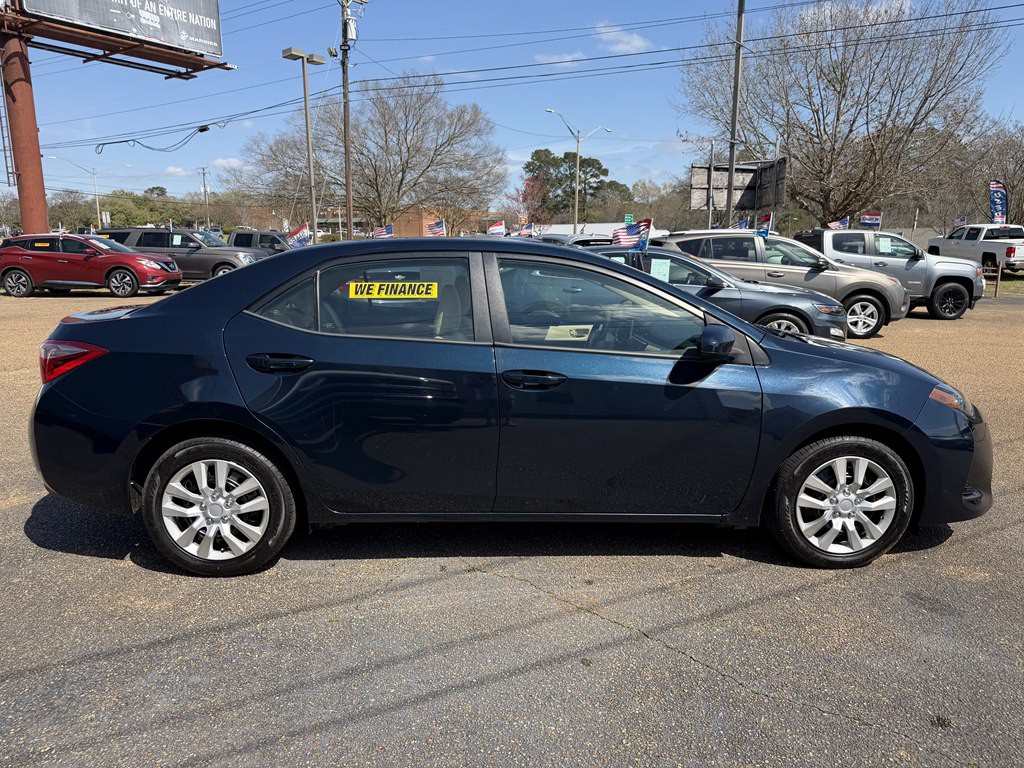 2019 Toyota Corolla Image 8
