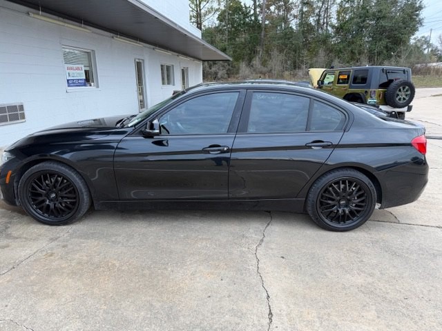 2018 BMW 3 Series Image 2