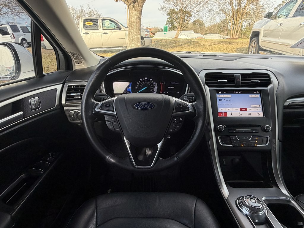 2017 Ford Fusion Image 17