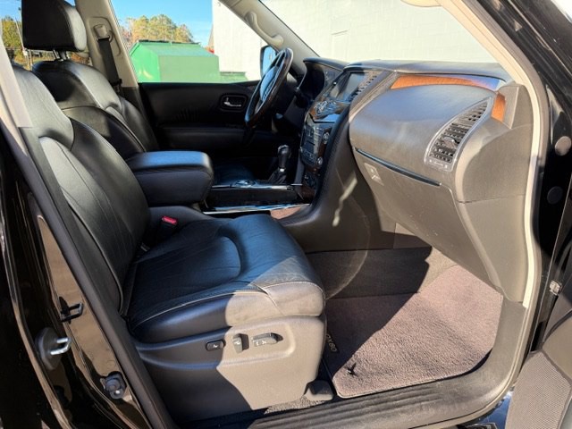 2014 INFINITI QX80 Image 11
