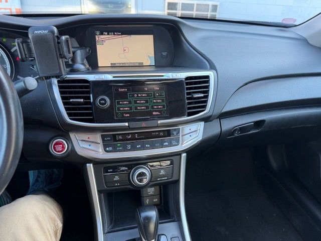 2015 Honda Accord Image 13