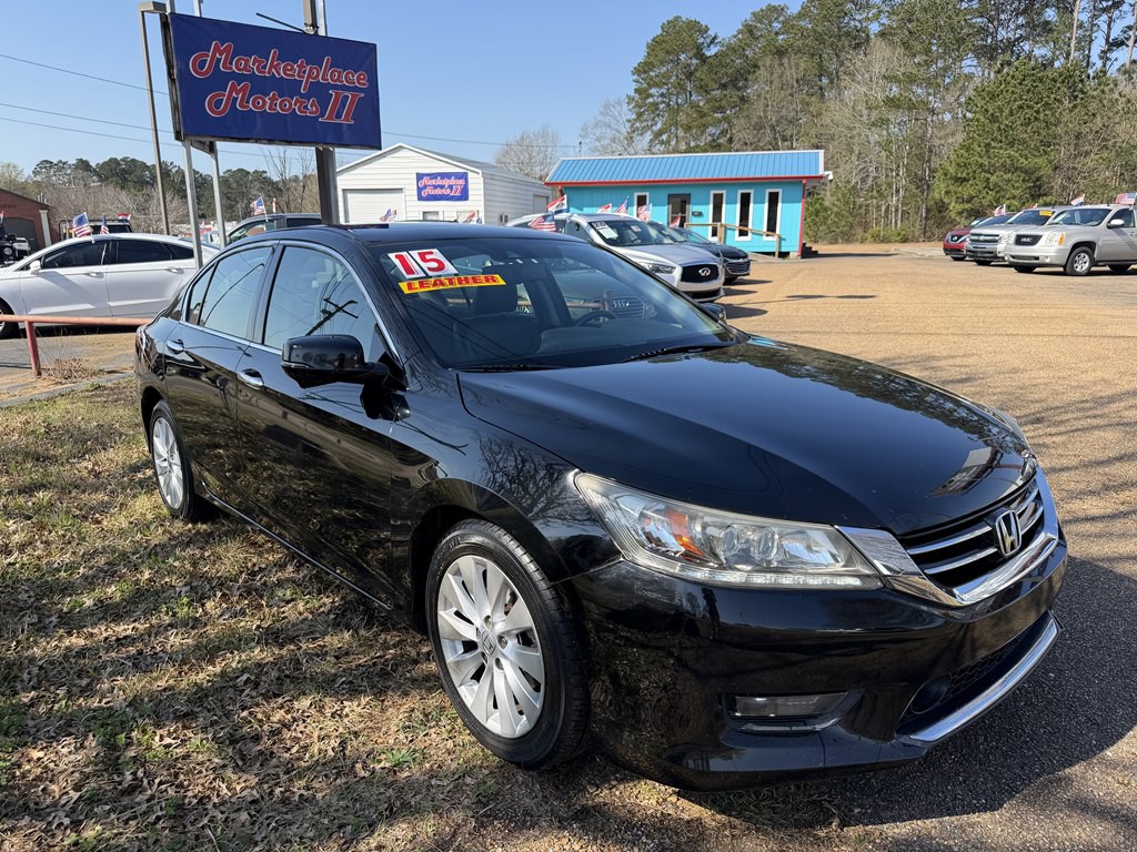 2015 Honda Accord Image 1