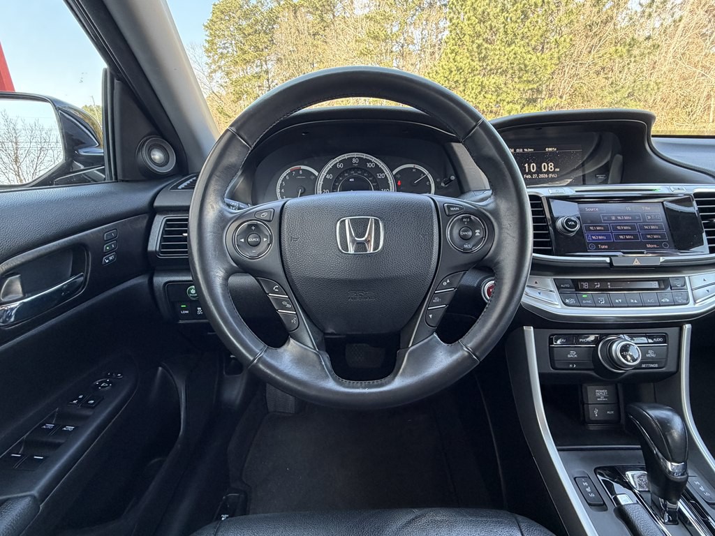 2015 Honda Accord Image 16