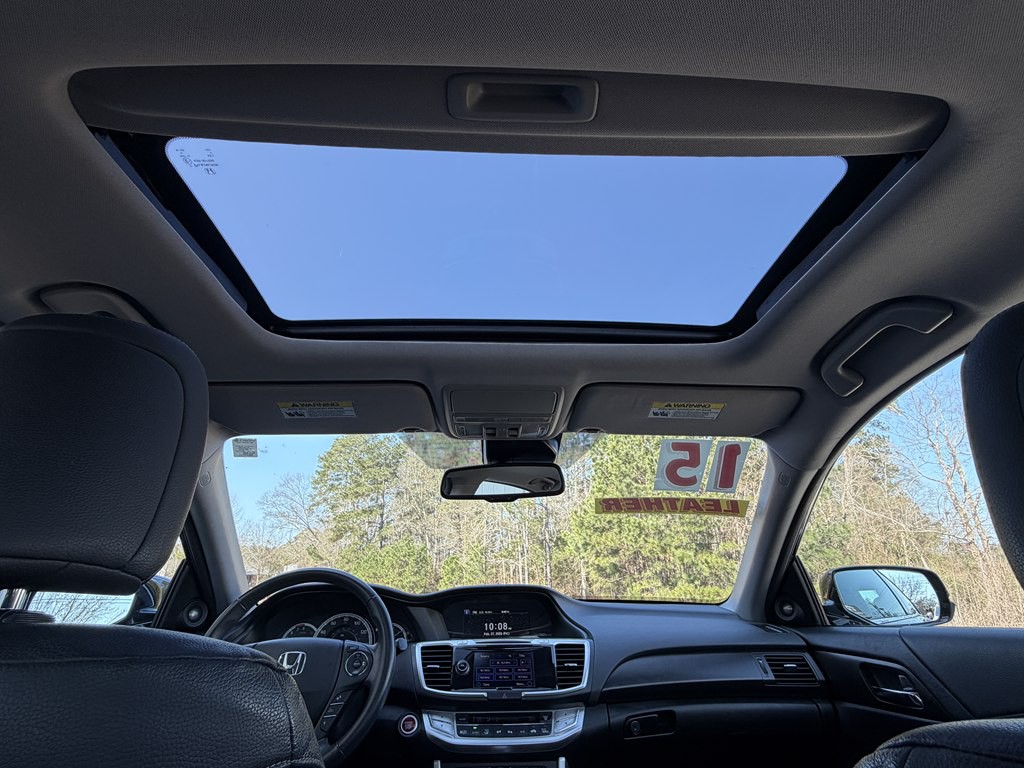 2015 Honda Accord Image 18