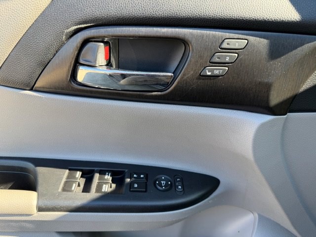 2013 Honda Accord Image 4