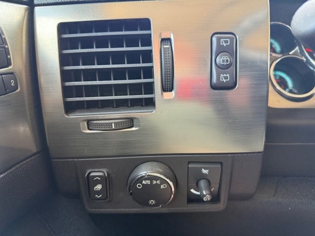 2008 HUMMER H2 Image 16
