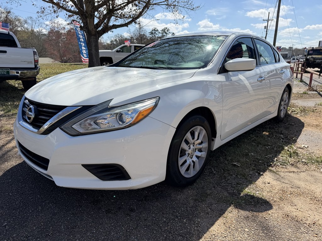 2018 Nissan Altima Image 3