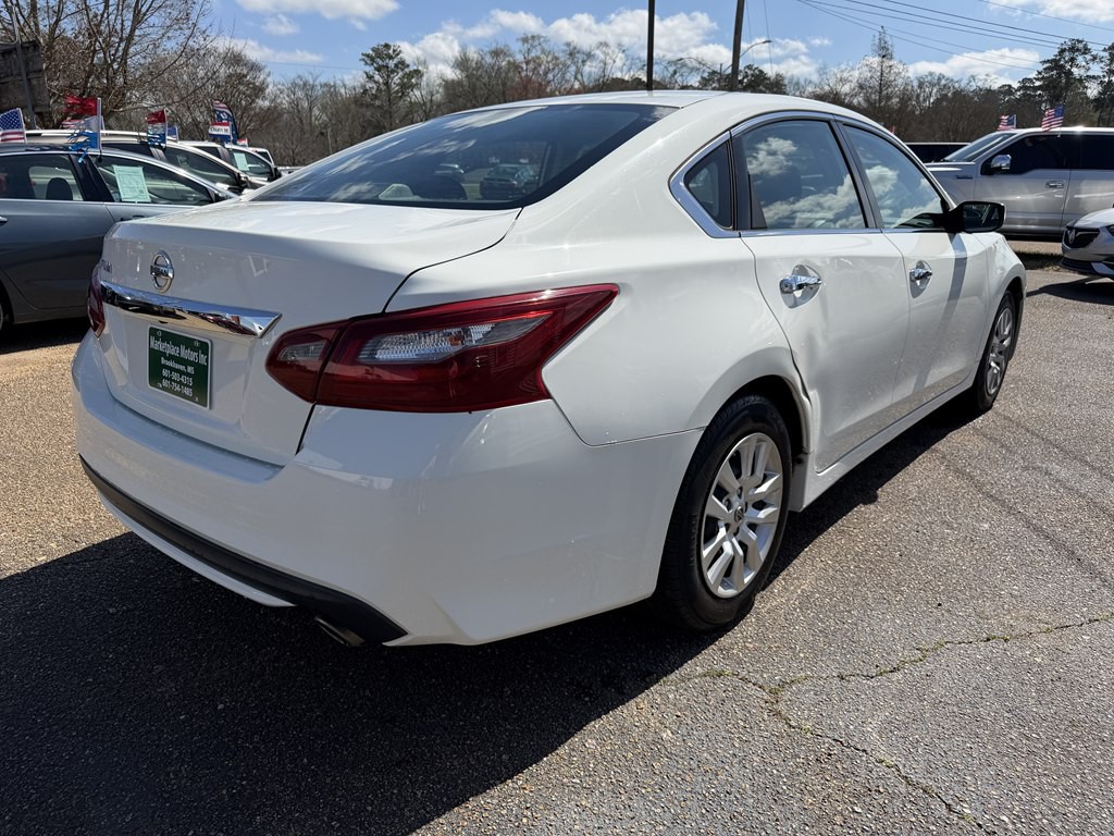 2018 Nissan Altima Image 7