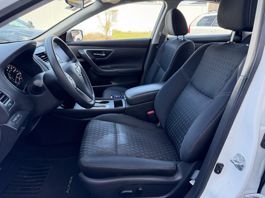 2018 Nissan Altima Image 11