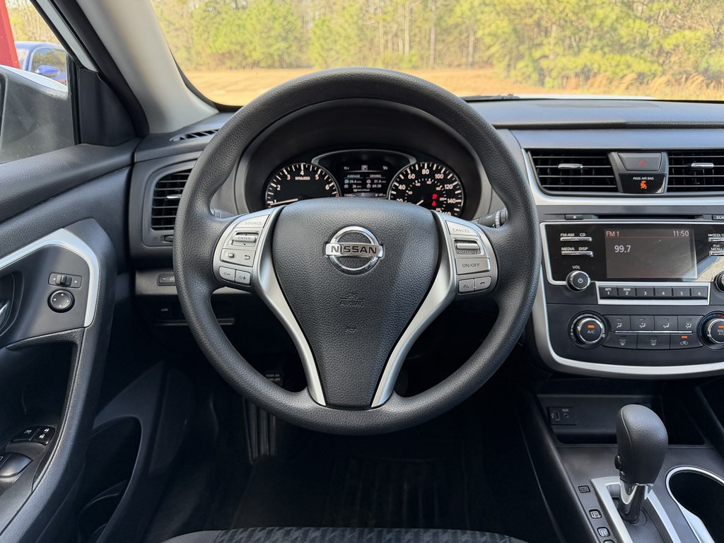 2018 Nissan Altima Image 19