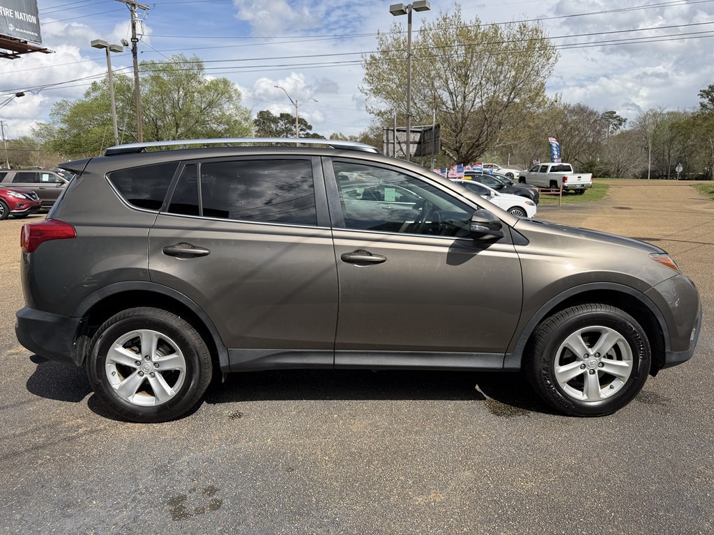 2013 Toyota Rav4 Image 8