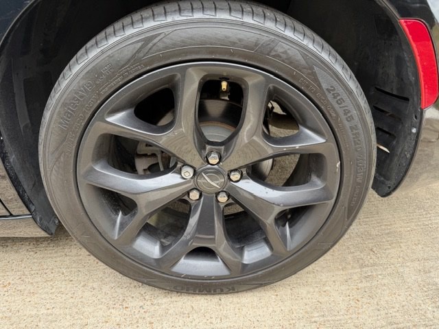 2020 Chrysler 300 Image 4