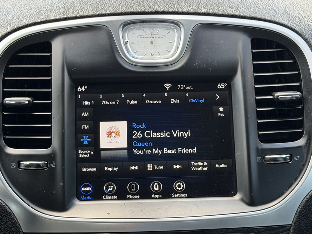 2020 Chrysler 300 Image 15