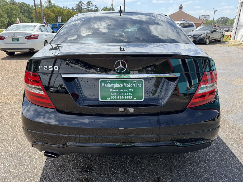 2013 Mercedes-Benz C-Class Image 4