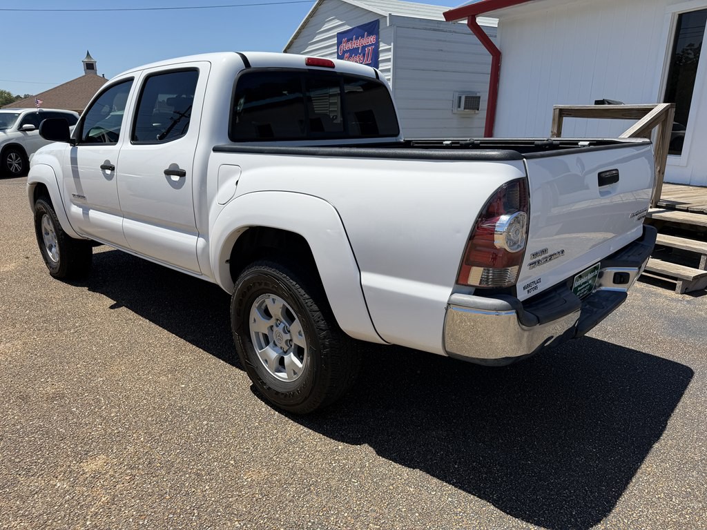 2013 Toyota Tacoma Image 3