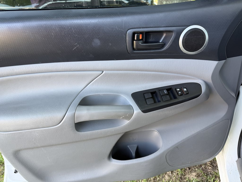 2013 Toyota Tacoma Image 11