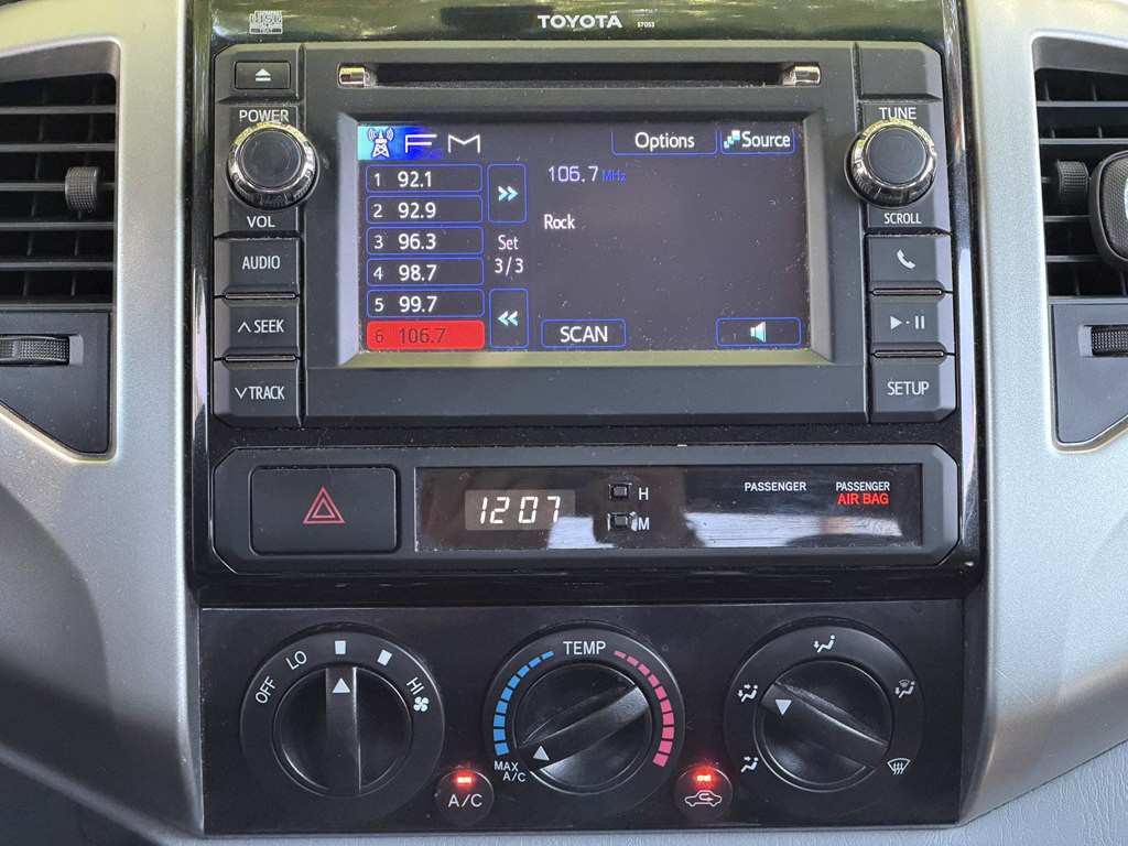 2013 Toyota Tacoma Image 14