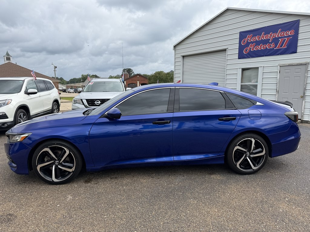 2018 Honda Accord Image 2
