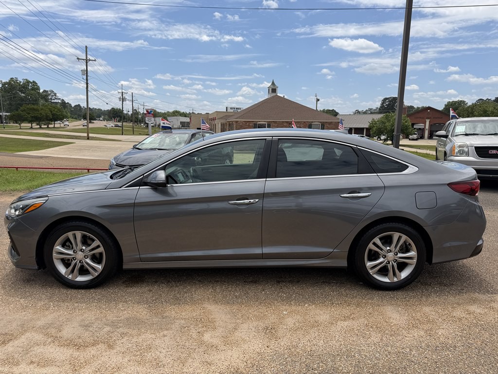 2018 Hyundai Sonata Image 2