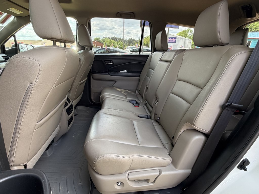 2017 Honda Pilot Image 12