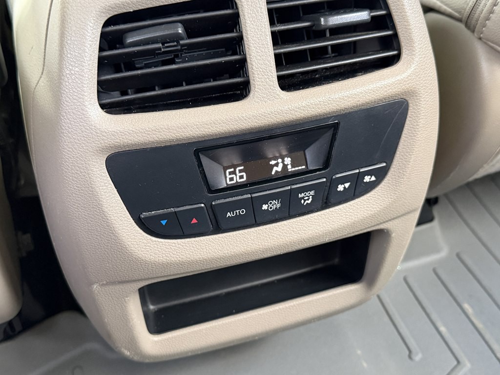 2017 Honda Pilot Image 13