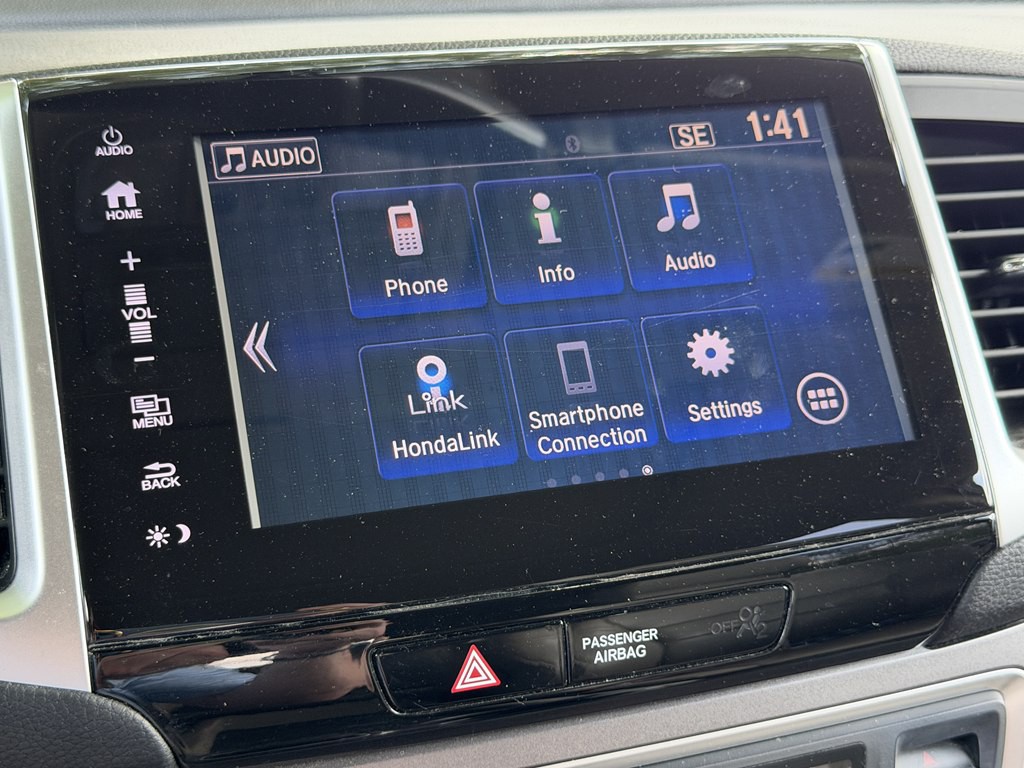 2017 Honda Pilot Image 17