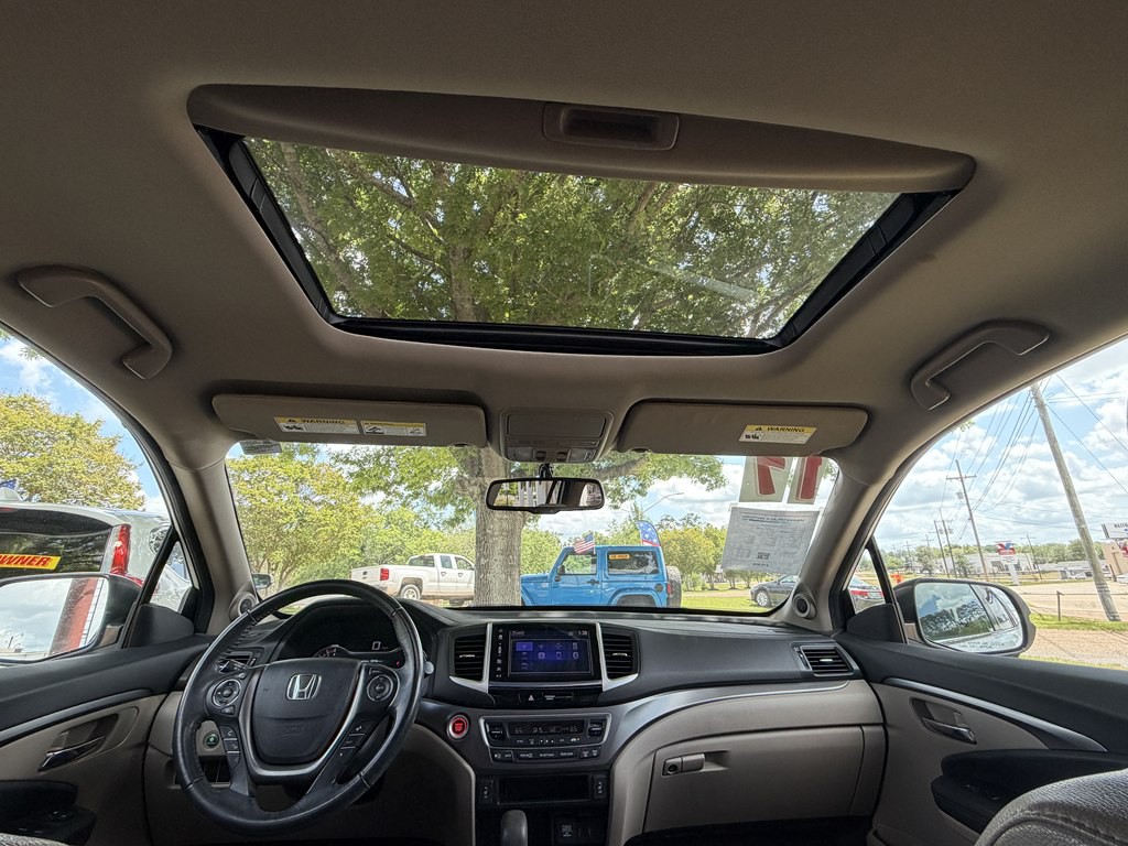 2017 Honda Pilot Image 24