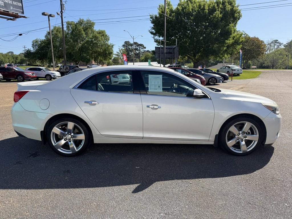 2013 Chevrolet Malibu Image 6