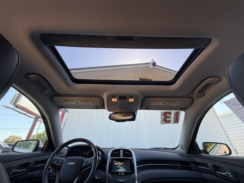 2013 Chevrolet Malibu Image 18