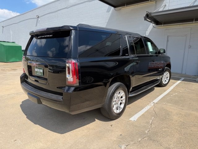 2017 GMC Yukon Image 3