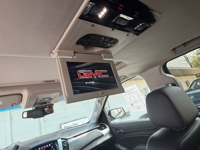 2017 GMC Yukon Image 17