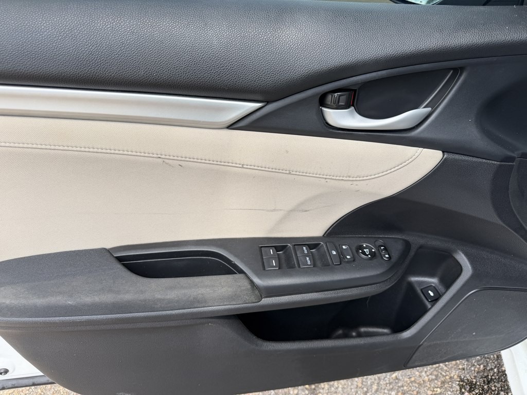 2017 Honda Civic Image 10