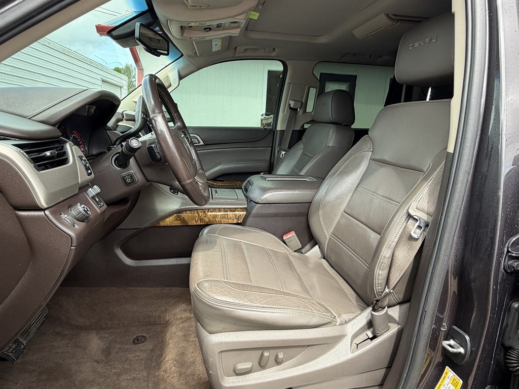 2015 GMC Yukon Image 9