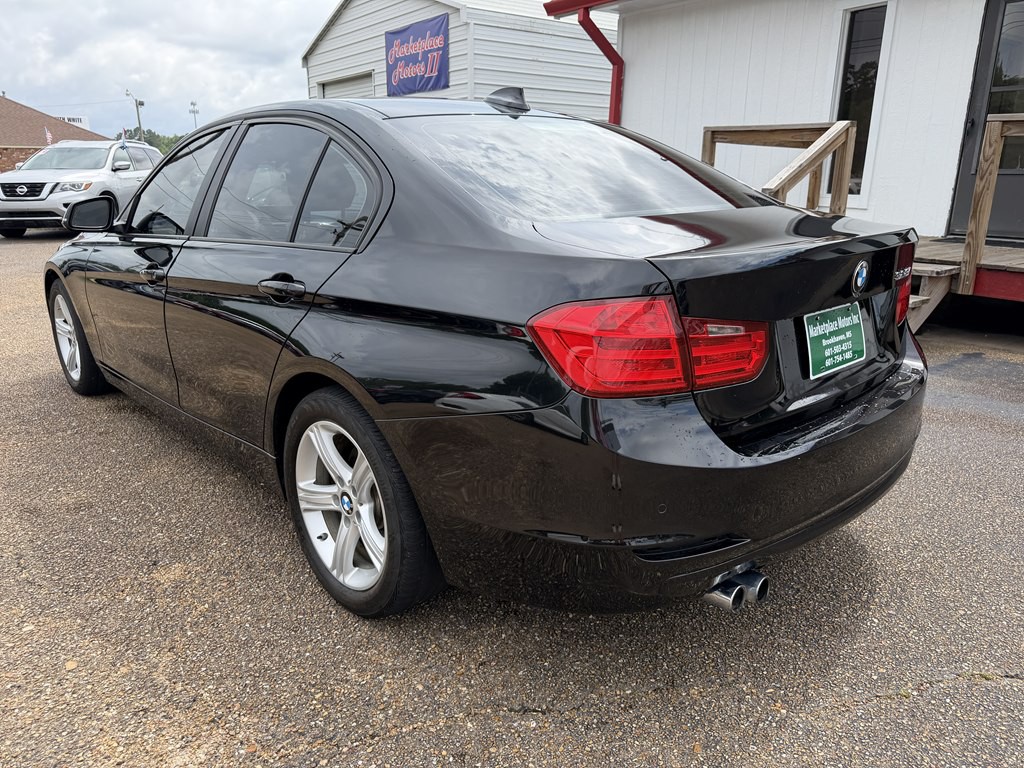 2015 BMW 3 Series Image 3