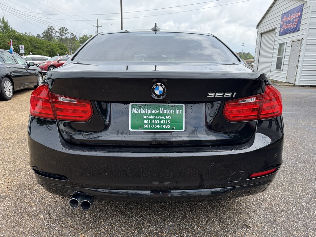 2015 BMW 3 Series Image 4