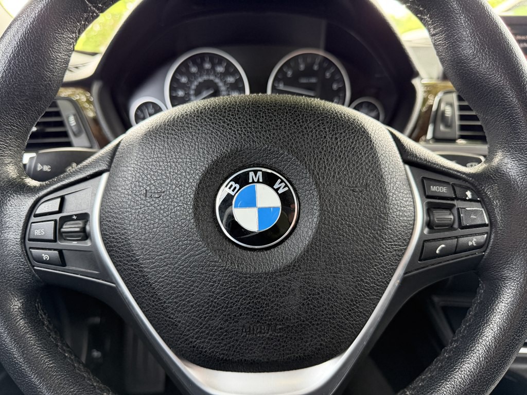 2015 BMW 3 Series Image 14