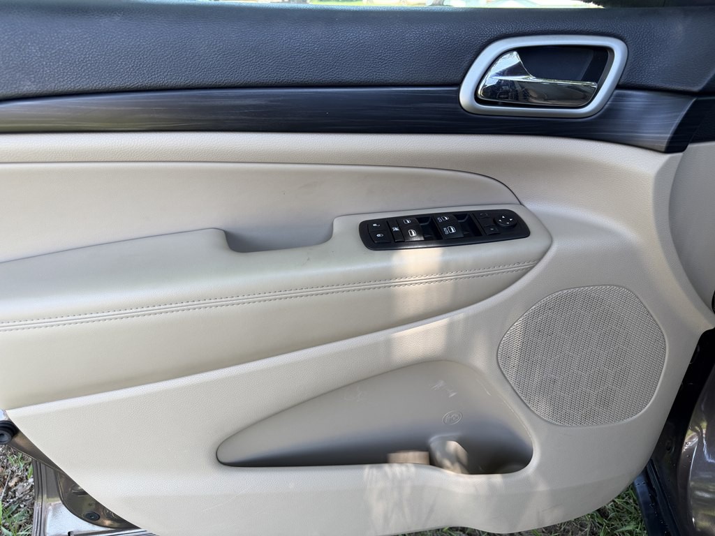 2020 Jeep Grand Cherokee Image 10