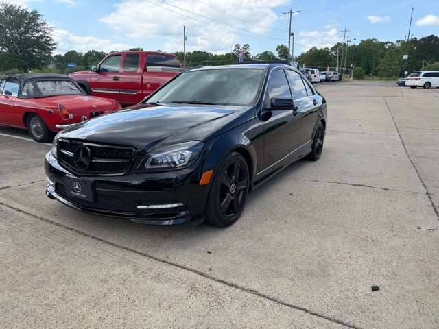 2011 Mercedes-Benz C-Class Image 1