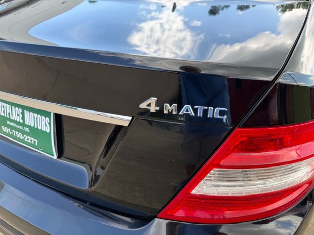 2011 Mercedes-Benz C-Class Image 2