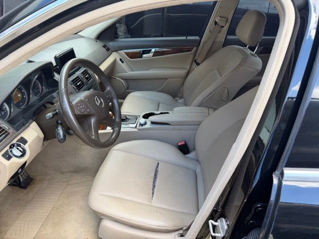 2011 Mercedes-Benz C-Class Image 7