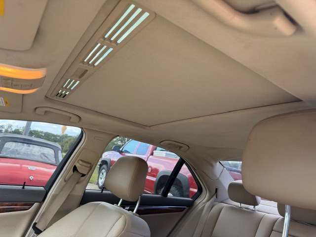 2011 Mercedes-Benz C-Class Image 11