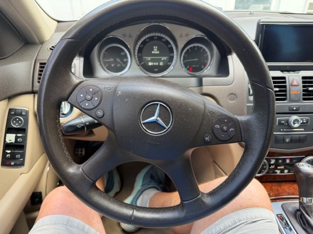 2011 Mercedes-Benz C-Class Image 12