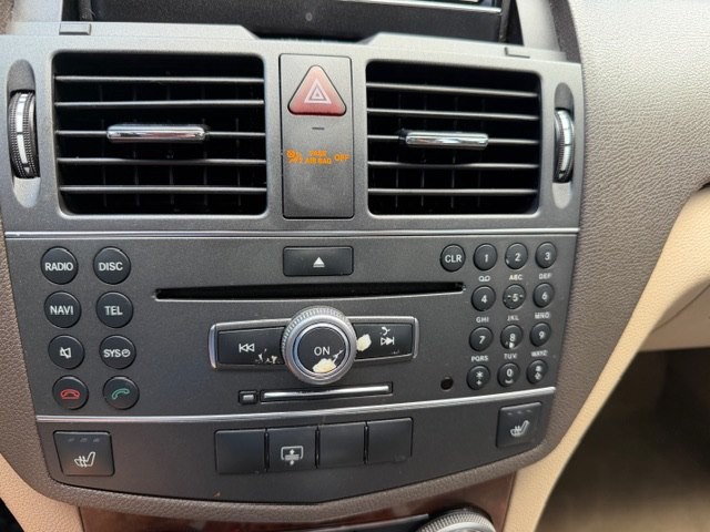 2011 Mercedes-Benz C-Class Image 16