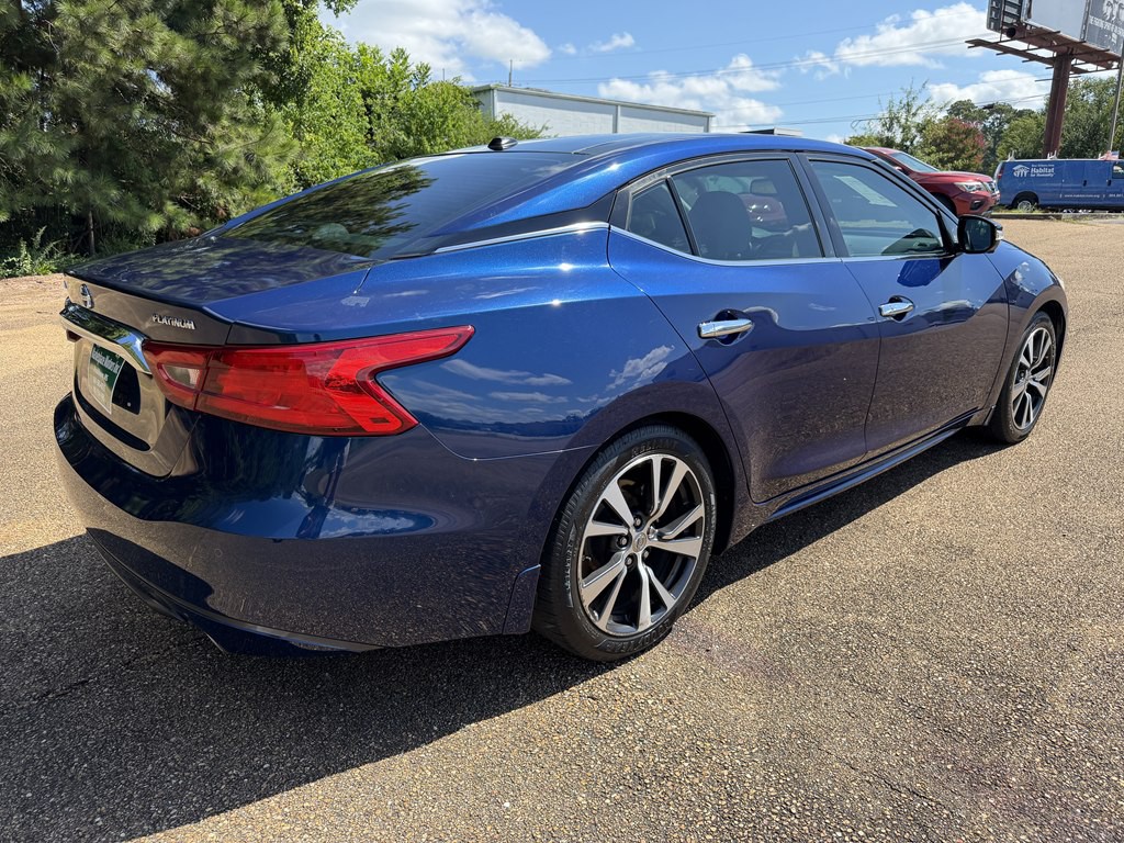 2017 Nissan Maxima Image 6