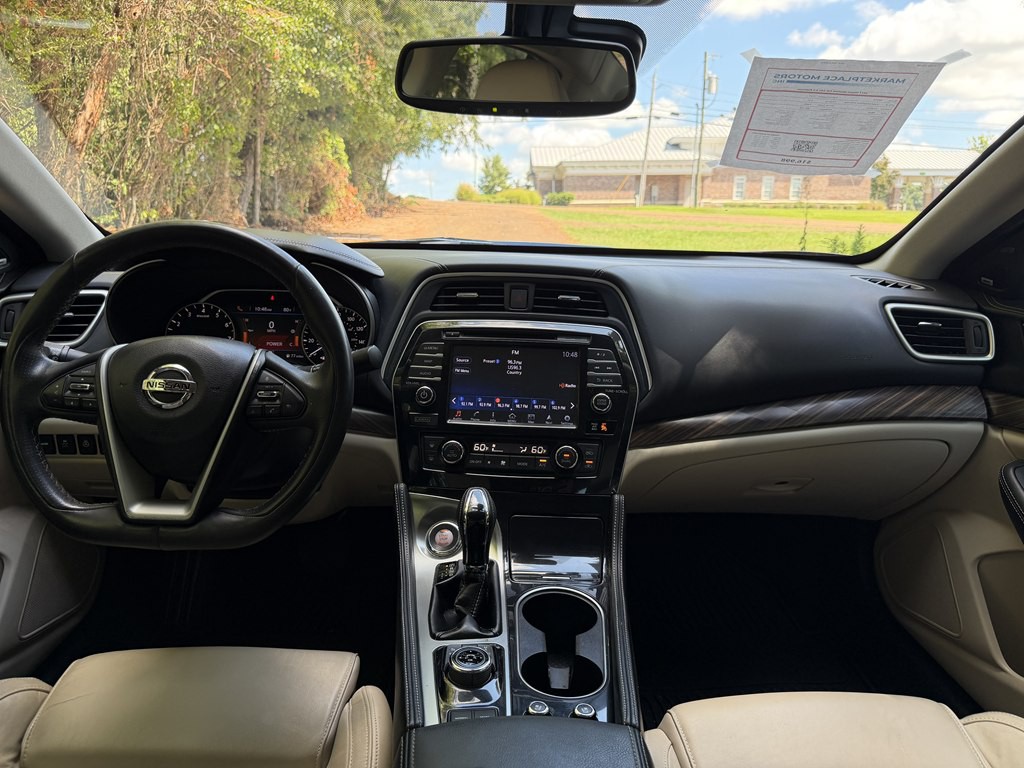 2017 Nissan Maxima Image 13