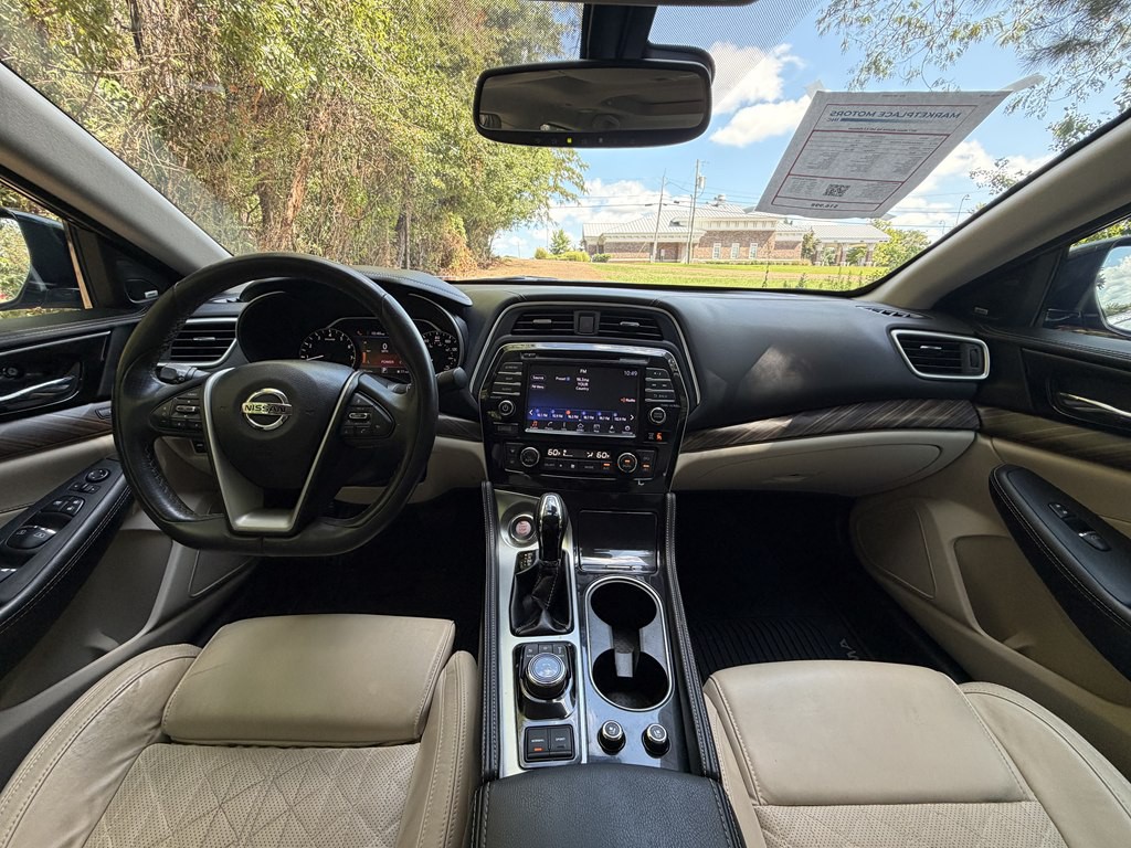 2017 Nissan Maxima Image 18